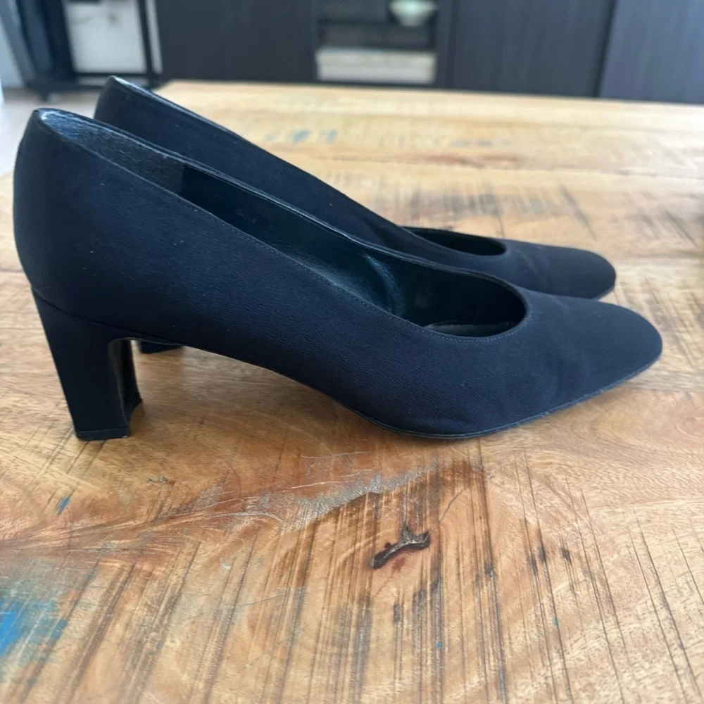 Stuart Weitzman Viclassy Cordine Heel Pumps in Black Canvas Size 10.5 AA
